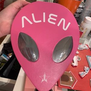 Jeffree Star Alien palatte